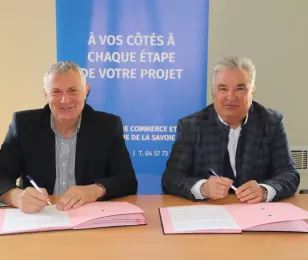 Jean-François Braissand, maire d’Entrelacs, et Marc Beggiora, président de la CCI Savoie